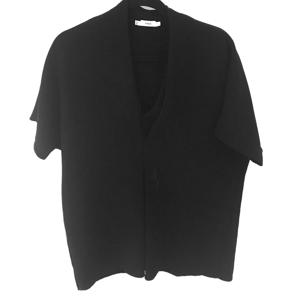 V-neck Vince. Blouse